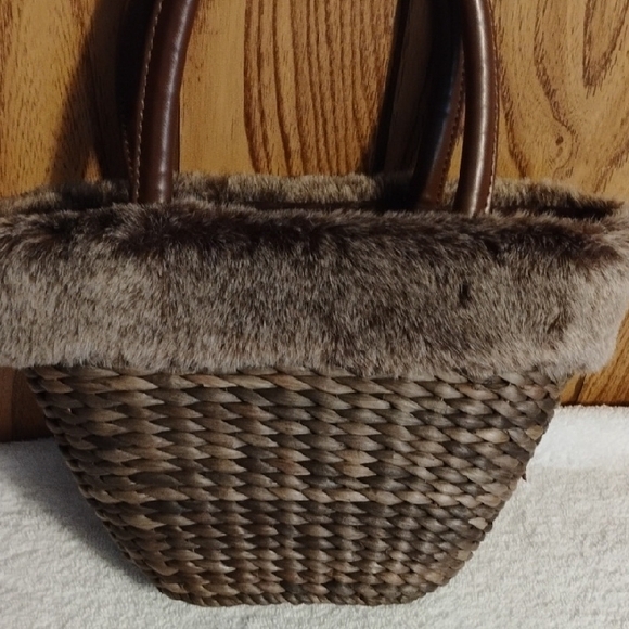 Bath & Body Works Festiv Holiday Bundle - Picture 5 of 7